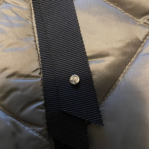 Lululemon Reversible Puffer Vest - Picture 5 of 5